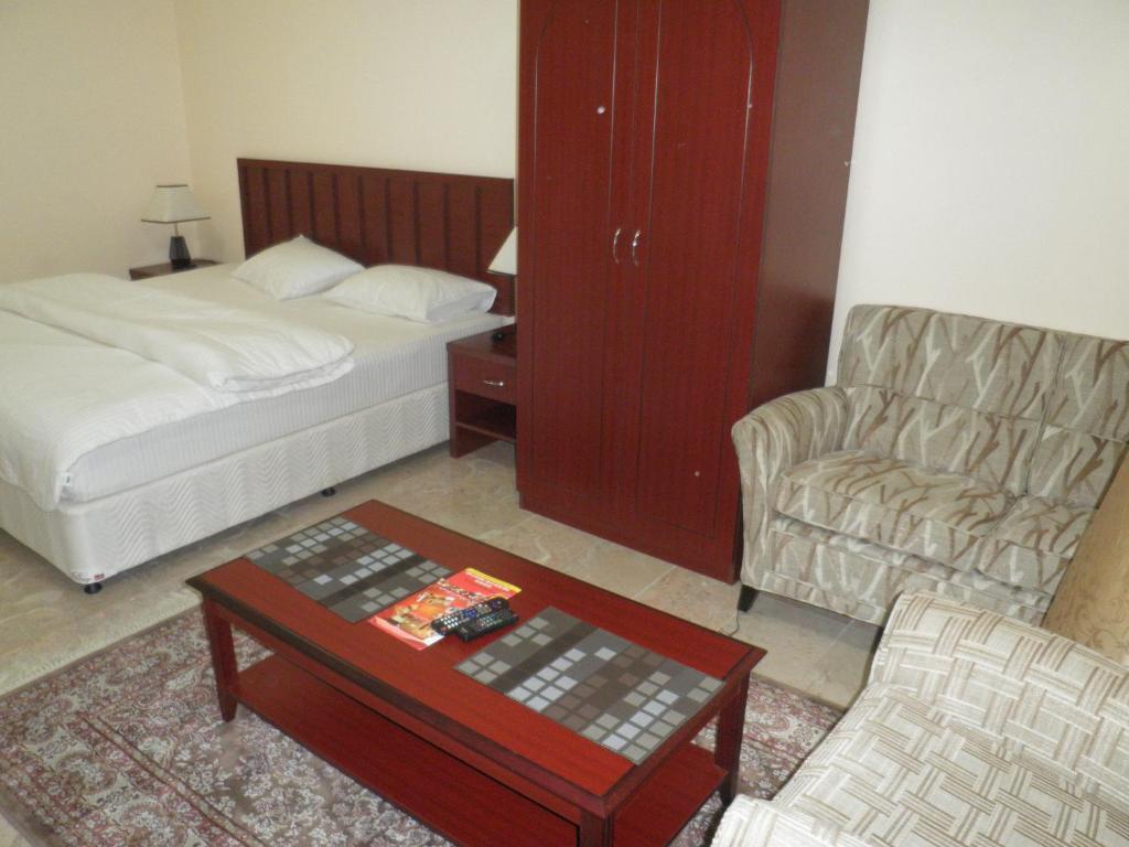 Hamasa Plaza Hotel Al Buraimi Phòng bức ảnh